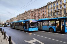 Автобусы с клубными зонами и баром: комфорт и развлечения в общественном транспорте